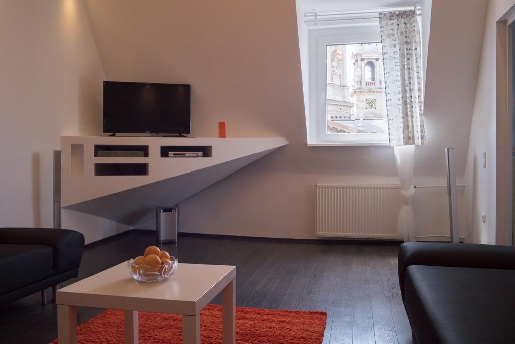 Apartamento Helena With View On St. Stephan's Basilica *